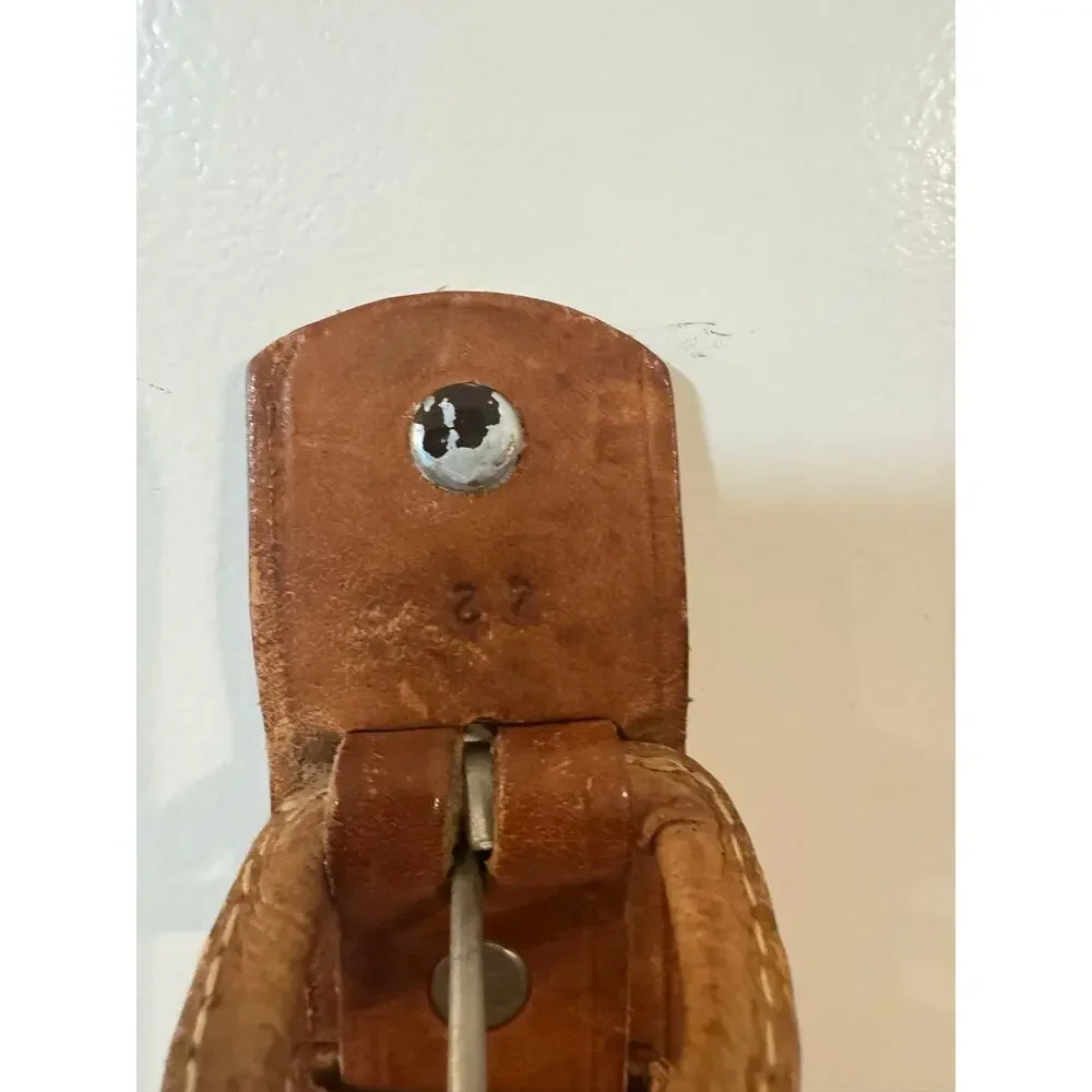 Hand-tooled Tan Leather Belt Floral Embossing and a Weatern-style buckle 49” - Picture 5 of 6
